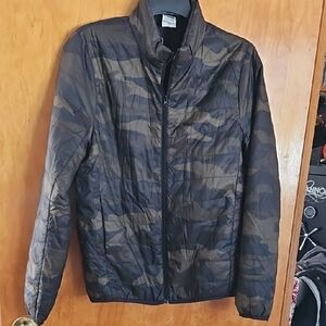 PINK Victoria's Secret LIGHTWEIGHT Camouflage Puffer Jacket